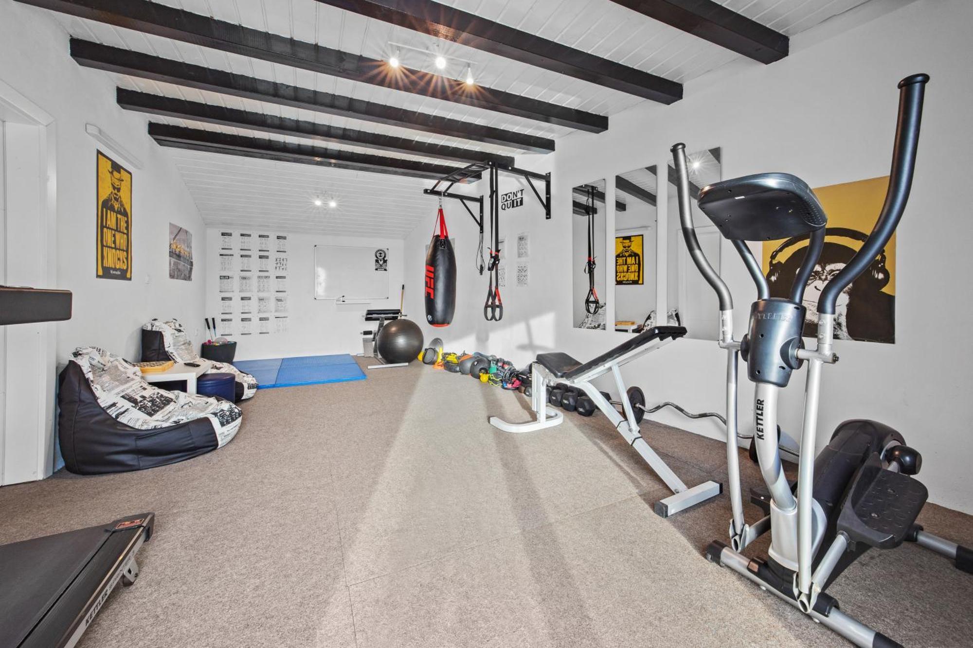 Special Offer! New Luxury Apartment With Pool, Fitness, Outdoor Bar&Grill Buje Exteriér fotografie